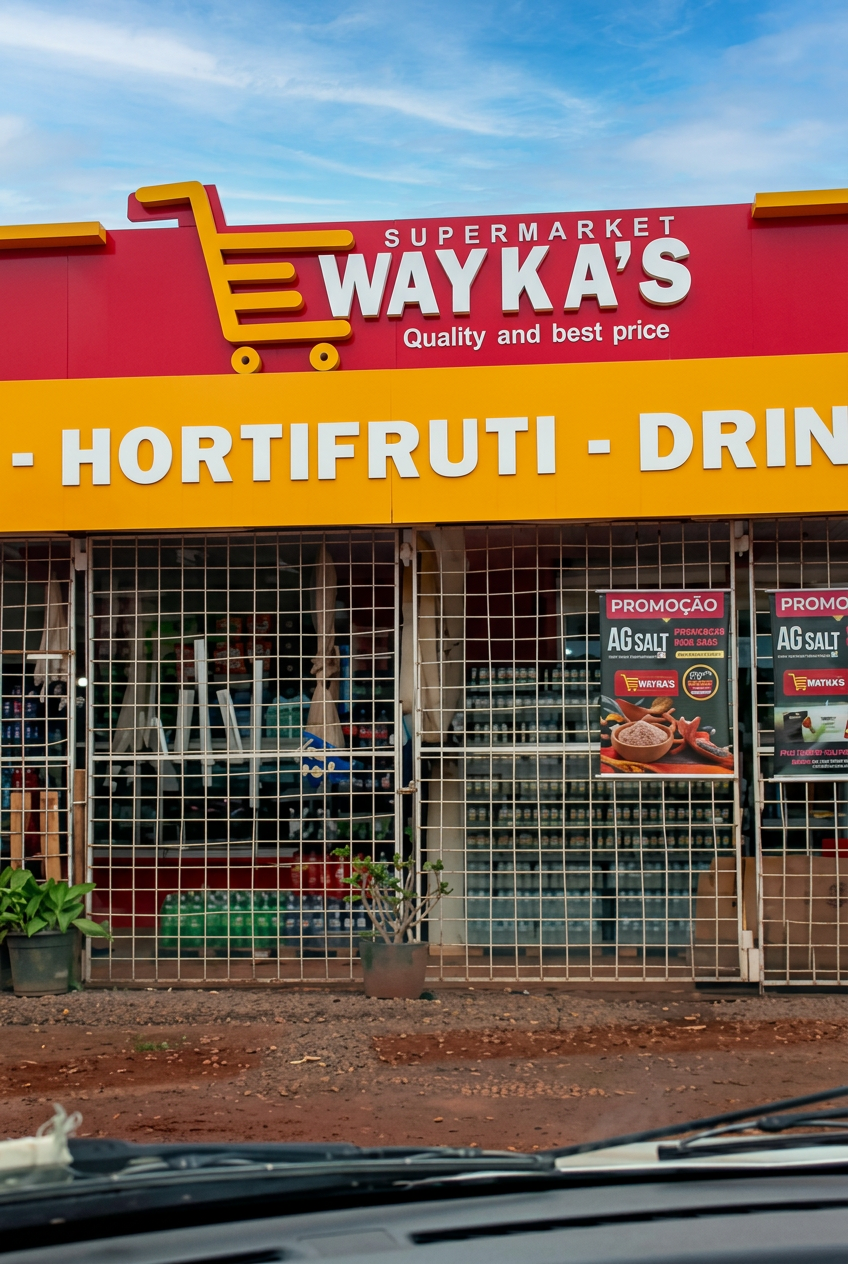 Wayka's Supermarket — fachada em Lethem